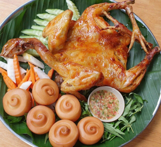 Gà nướng + Bánh bao