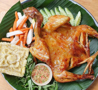 Gà nướng + xôi đậu