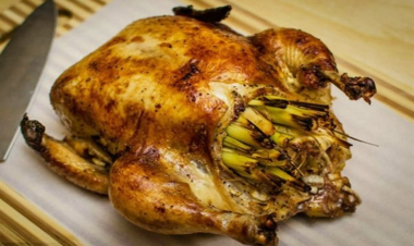 Gà quay kiểu Philippines (Lechon Manok)